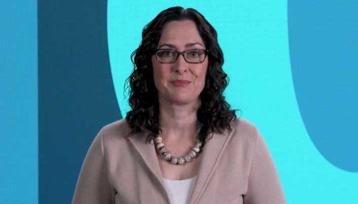 Amy O'Brien from Nuveen talking to camera